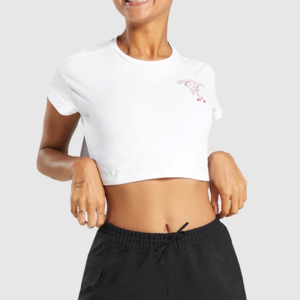 gymshark pizza crop tee